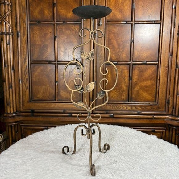 NWOT Baroque Leaf Metal Antiqued Bronze Finished Candle Holder - Picture 5 of 12